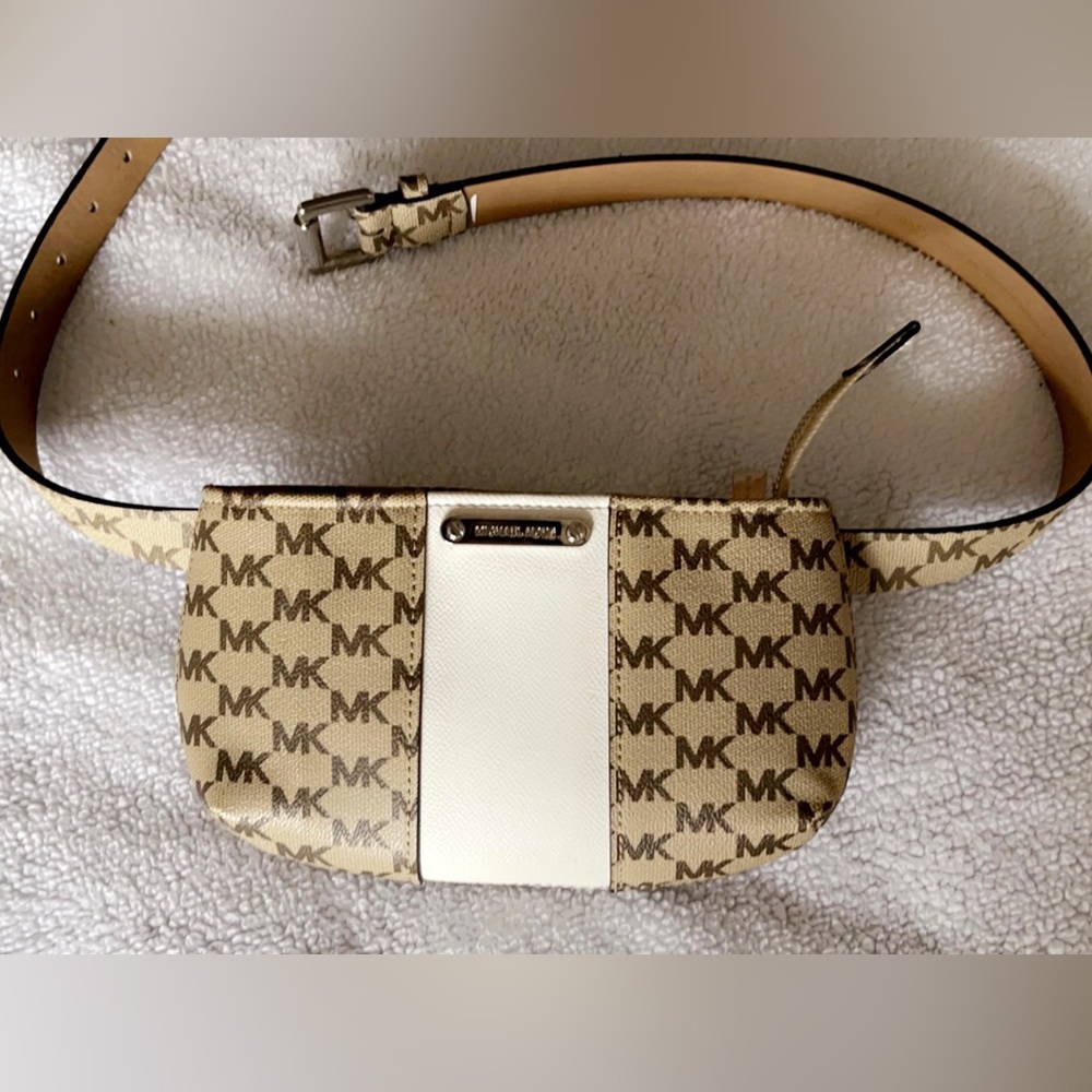 MICHAEL KORS leather belt bag